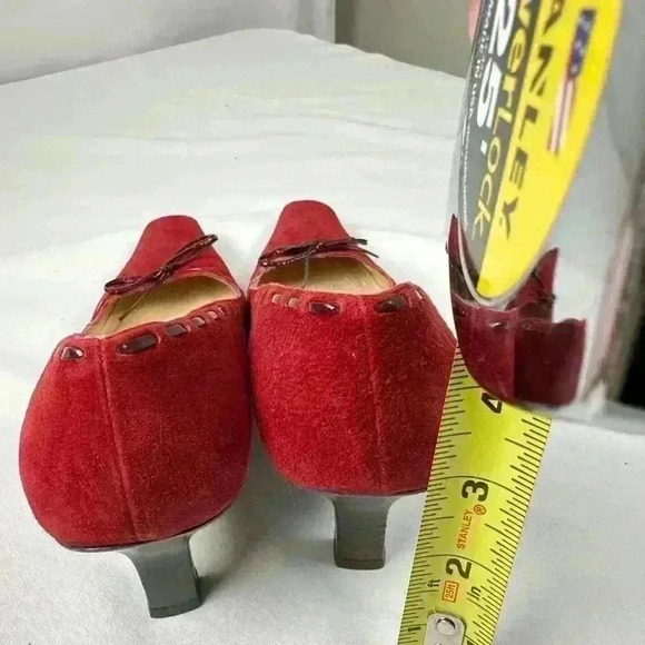Vintage Coach Red Suede Heels w/Brown Shoe line Accent (Size 6) - Picture 8 of 9